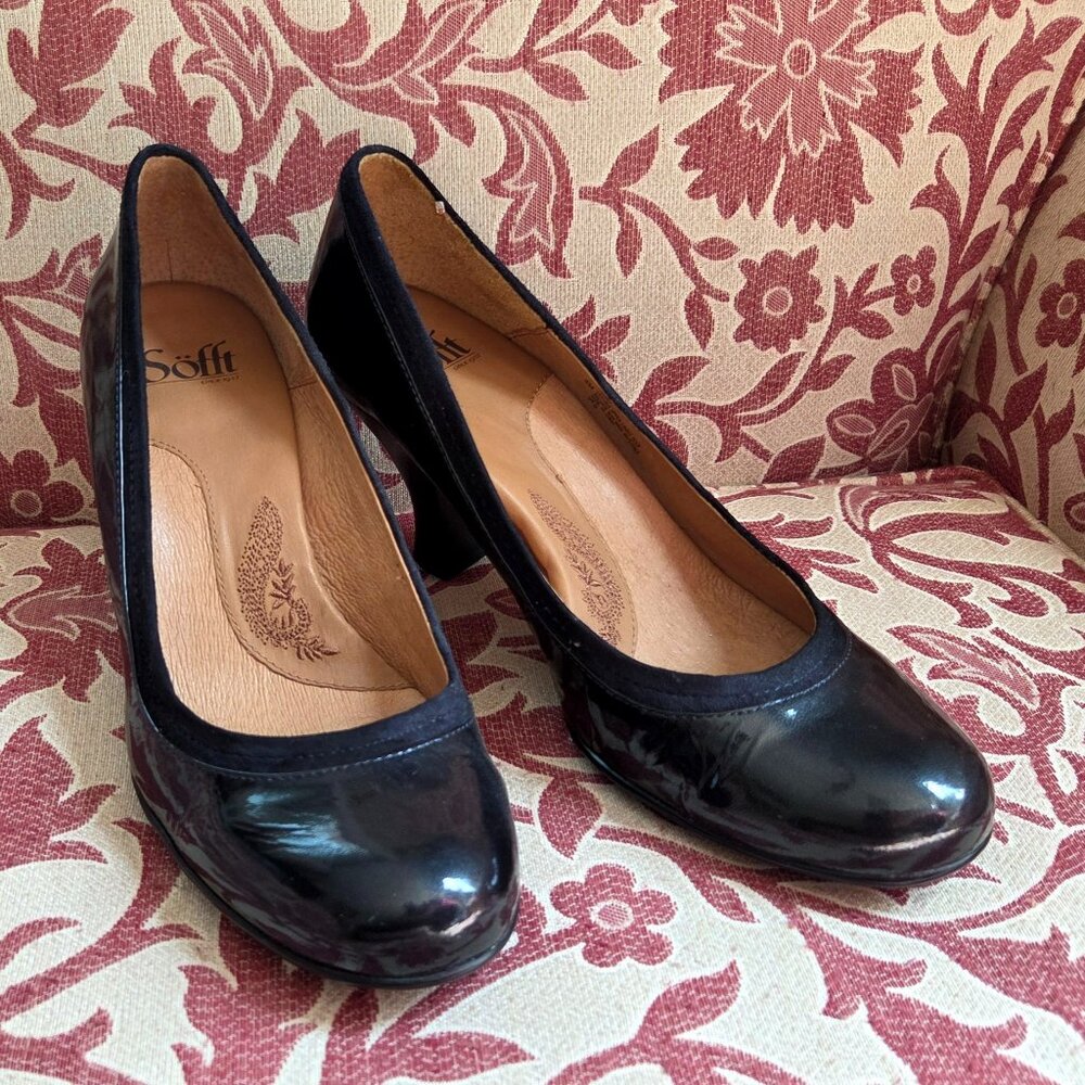 Sofft Navy Patent Leather Pumps